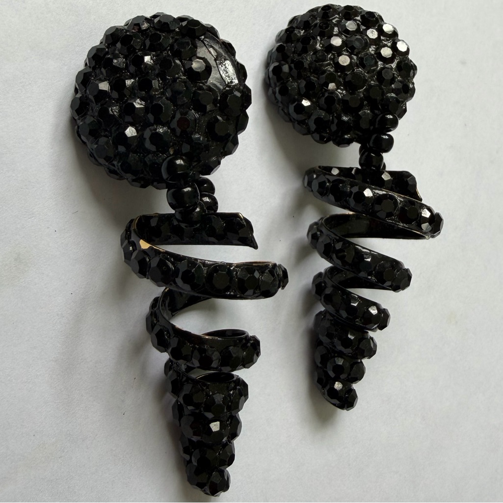 Vintage 80s Black Crystal Spiral Drop Clip On Earrings